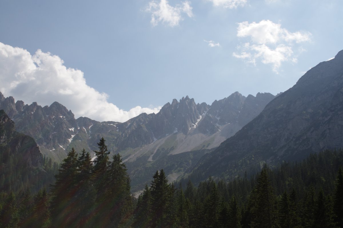 Auffahrt zur Eppzirler Alm: Panorama mit Freiungspitzen, Ursprungsattel, Reither Spitze